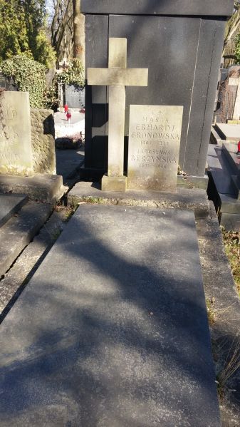 Plik:Szmid - grób 2.jpg