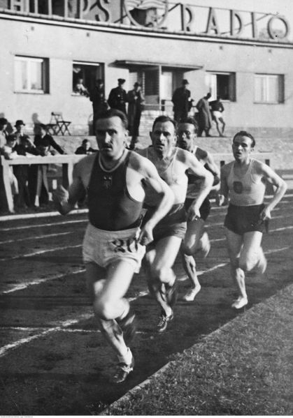 Plik:1939-05LA3-fot.NAC.jpg